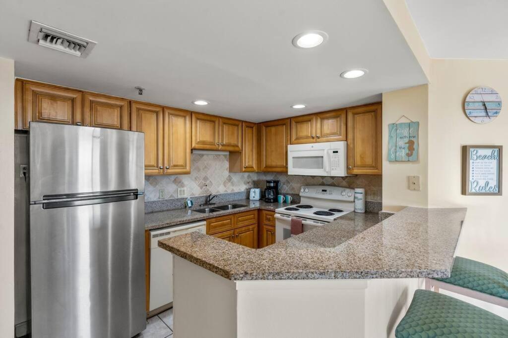Apartment *ocean View Condo*pools*hot Tub*kitchen*beach*mc61 *