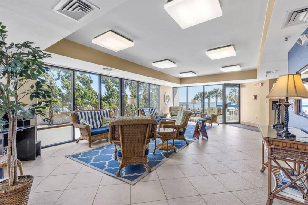 *ocean View Condo*pools*hot Tub*kitchen*beach*mc61 *