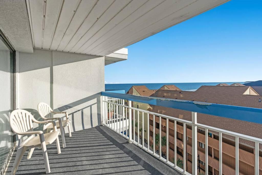 Apartment *ocean View Condo*pools*hot Tub*kitchen*beach*mc61 *