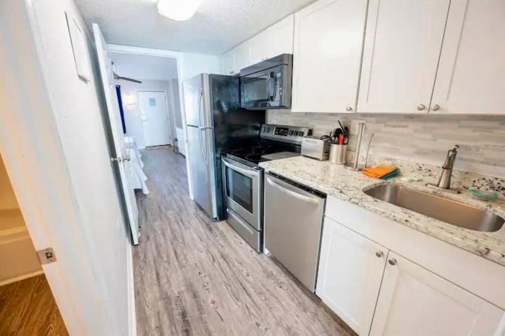*peaceful Ocean View Beauty*beach*hot Tubs*j100 Apartment *