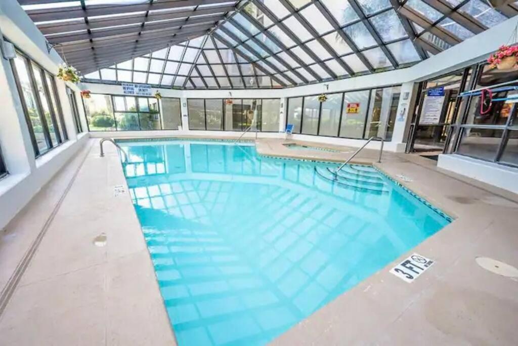 Apartment *peaceful Ocean View Beauty*beach*hot Tubs*j100