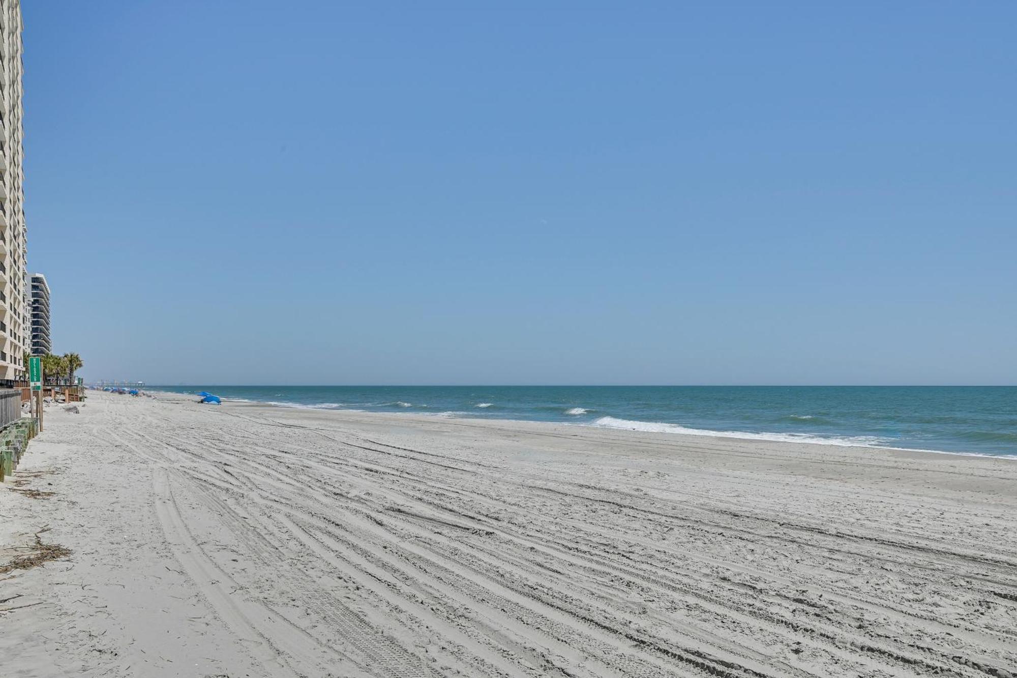 Apartment Coastal On With Community Pool Access!