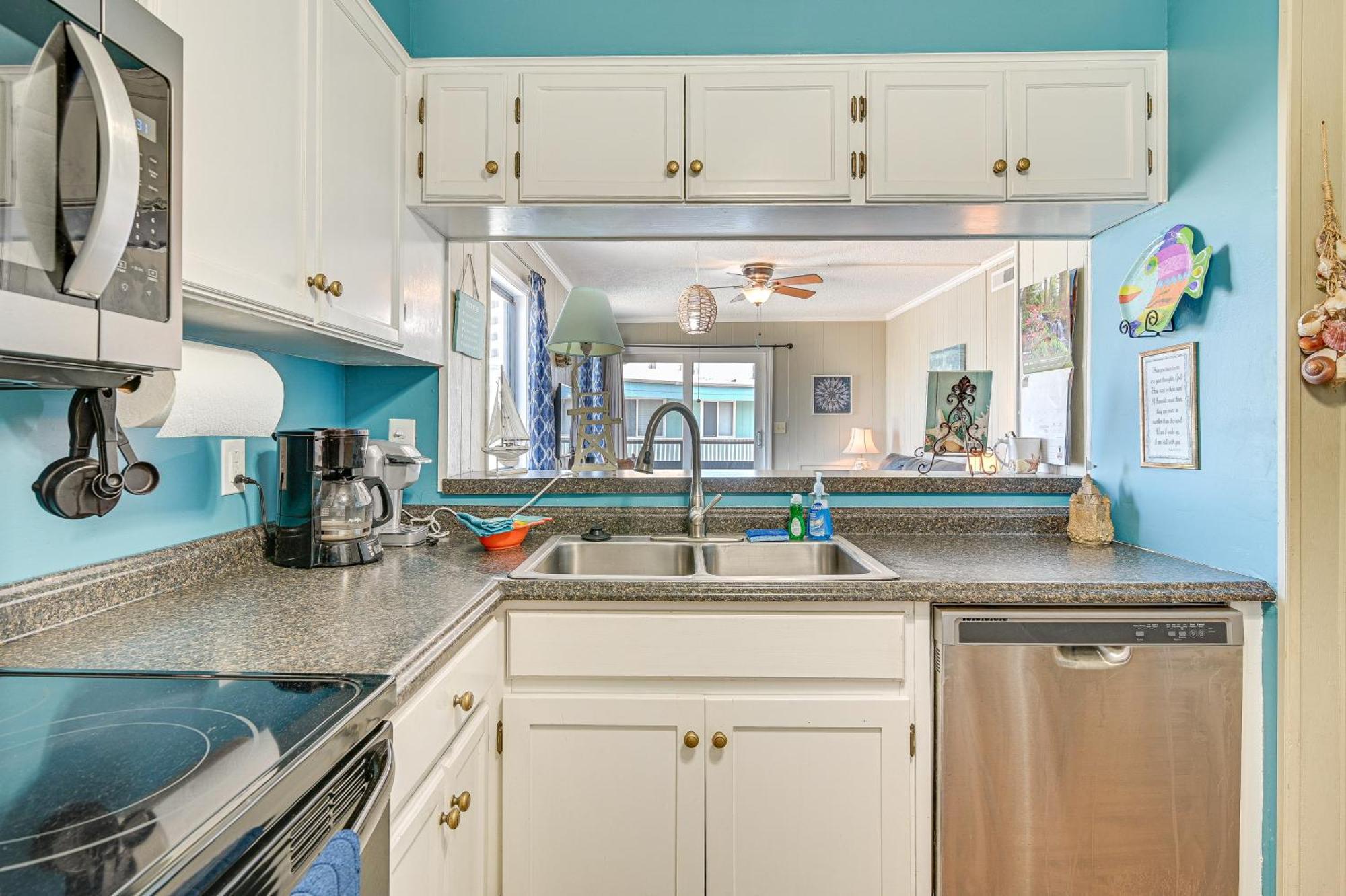 Apartment Coastal On With Community Pool Access! *