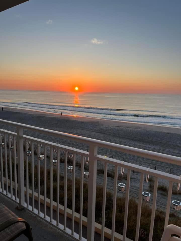 Oceanfront Efficiency T406 * Myrtle Beach