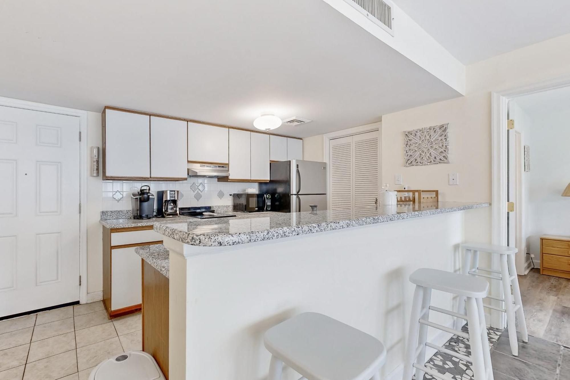 Apartment Beachy Keen, Unit 6113-d *