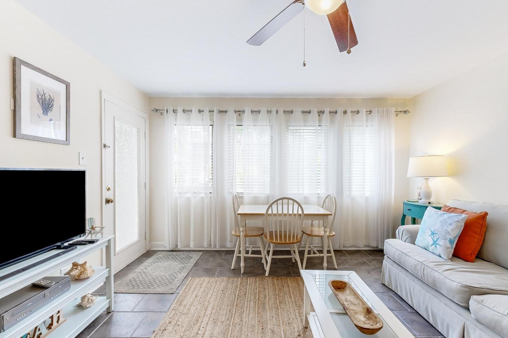 Beachy Keen, Unit 6113-d *