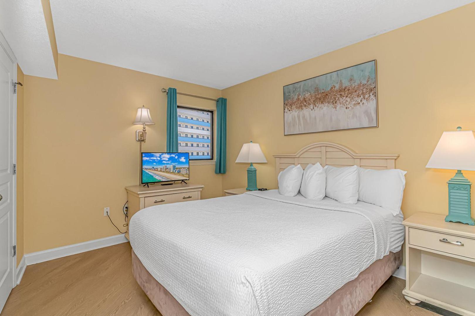 Spacious 4 Bedroom Ocean View - Ocean Reef 526- Sleeps 14! Holiday home Myrtle Beach