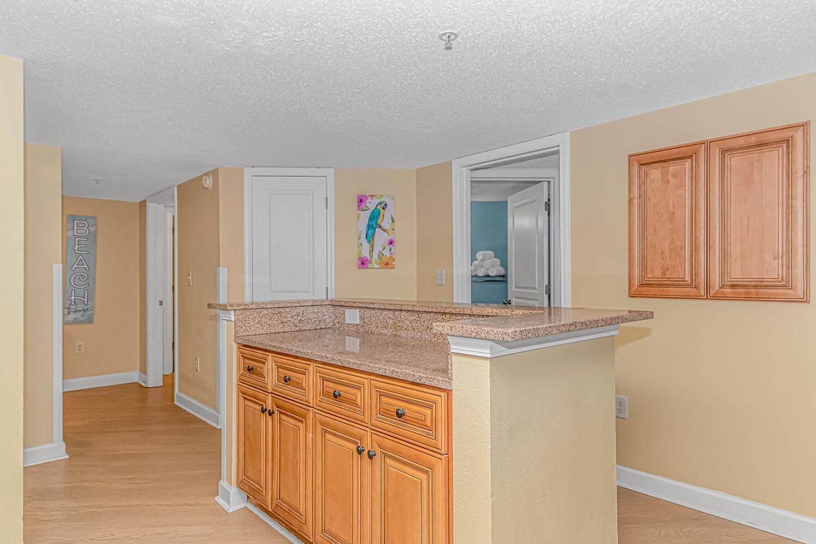 Spacious 4 Bedroom Ocean View - Ocean Reef 526- Sleeps 14! Holiday home