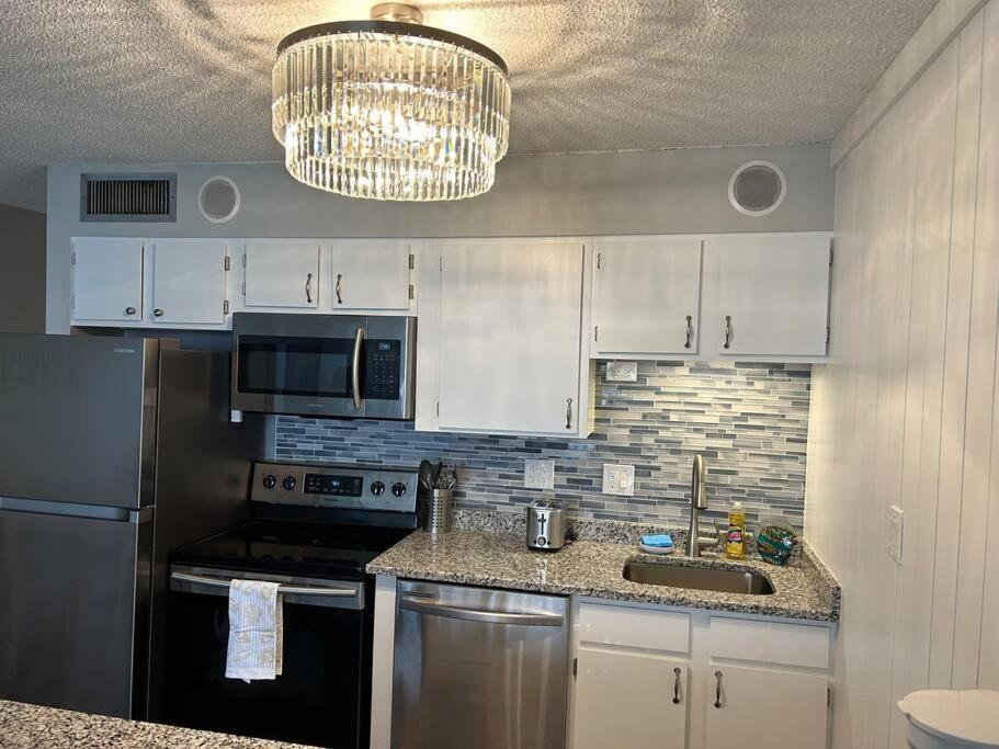 On The Beachfront Condo, Newly Renovated
