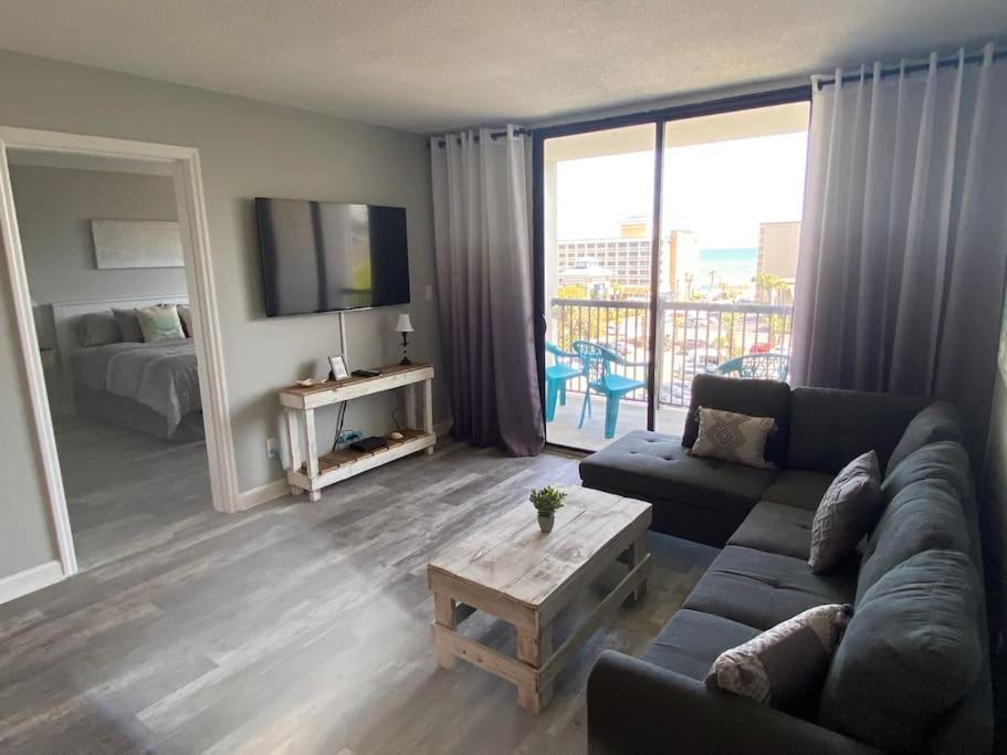 Apartment Large Myrtle Condo, Fully Renovated Myrtle Beach
