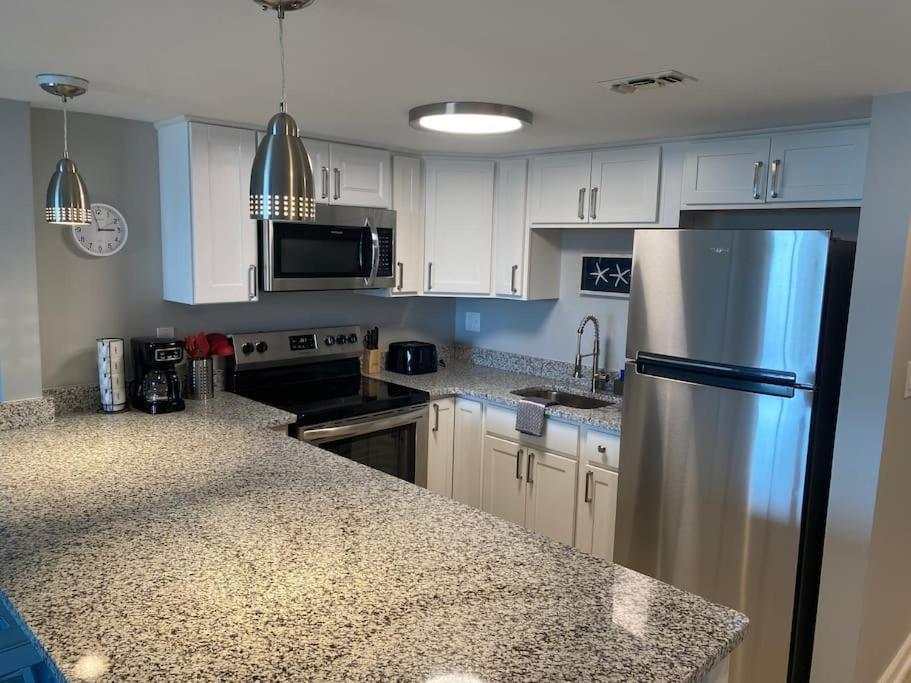 Apartment Large Myrtle Condo, Fully Renovated