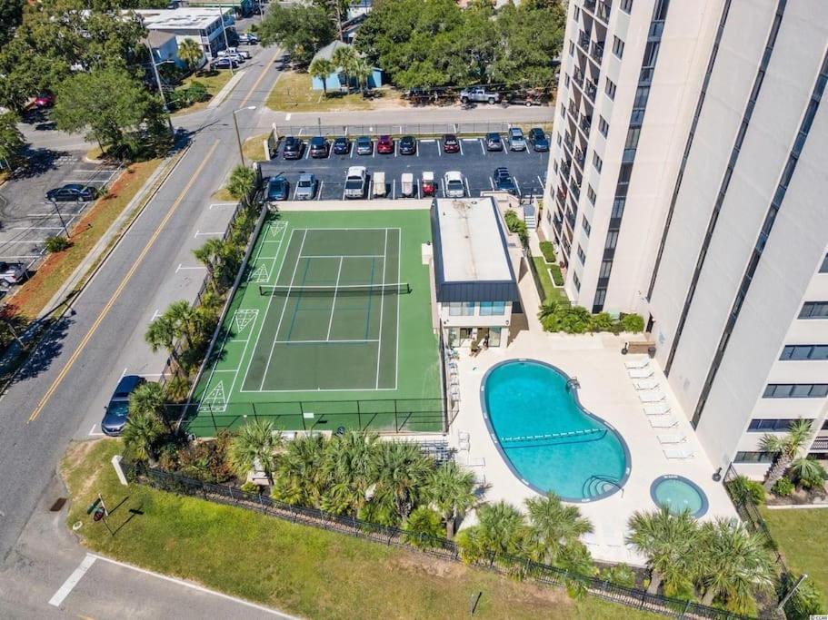 Large Myrtle Condo, Fully Renovated * Myrtle Beach