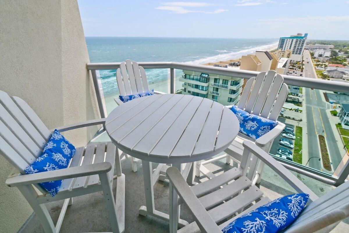 Penthouse Stunning Ocean Views Lazy River Indoor Pool