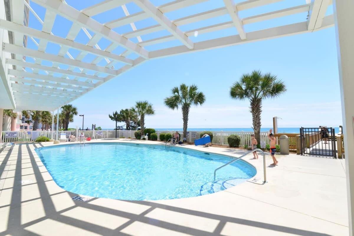 Penthouse Stunning Ocean Views Lazy River Indoor Pool Holiday home *