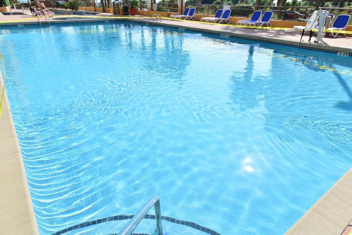 Pool View Oceanfront Caravelle W Lazy River Holiday home