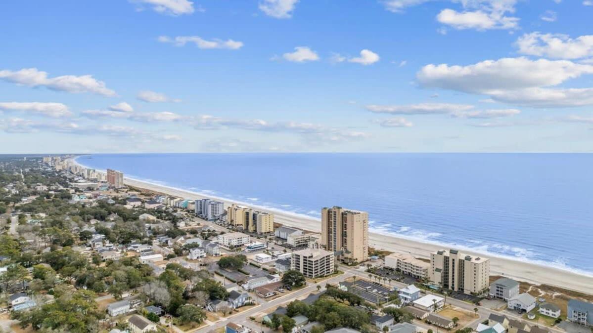 Holiday home Oceanfront Luxury Location W Lazy River Pool Grills *