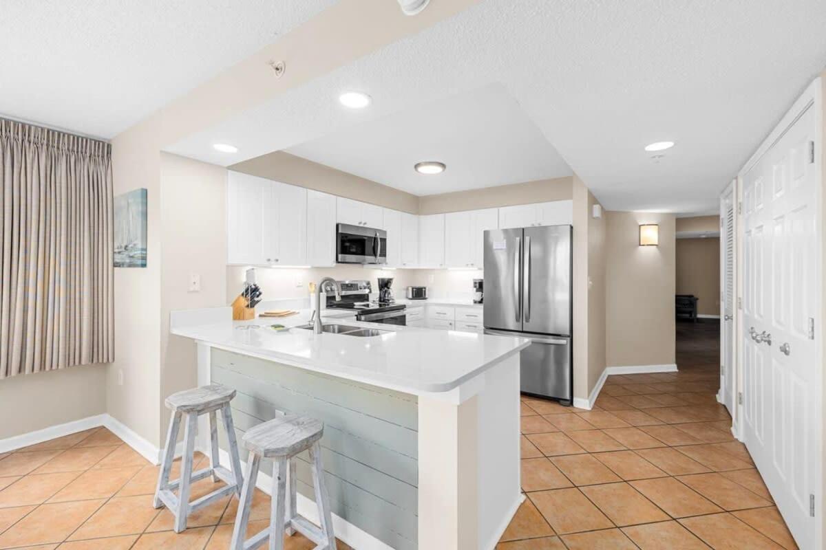 Oceanfront Luxury Location W Lazy River Pool Grills Holiday home Myrtle Beach