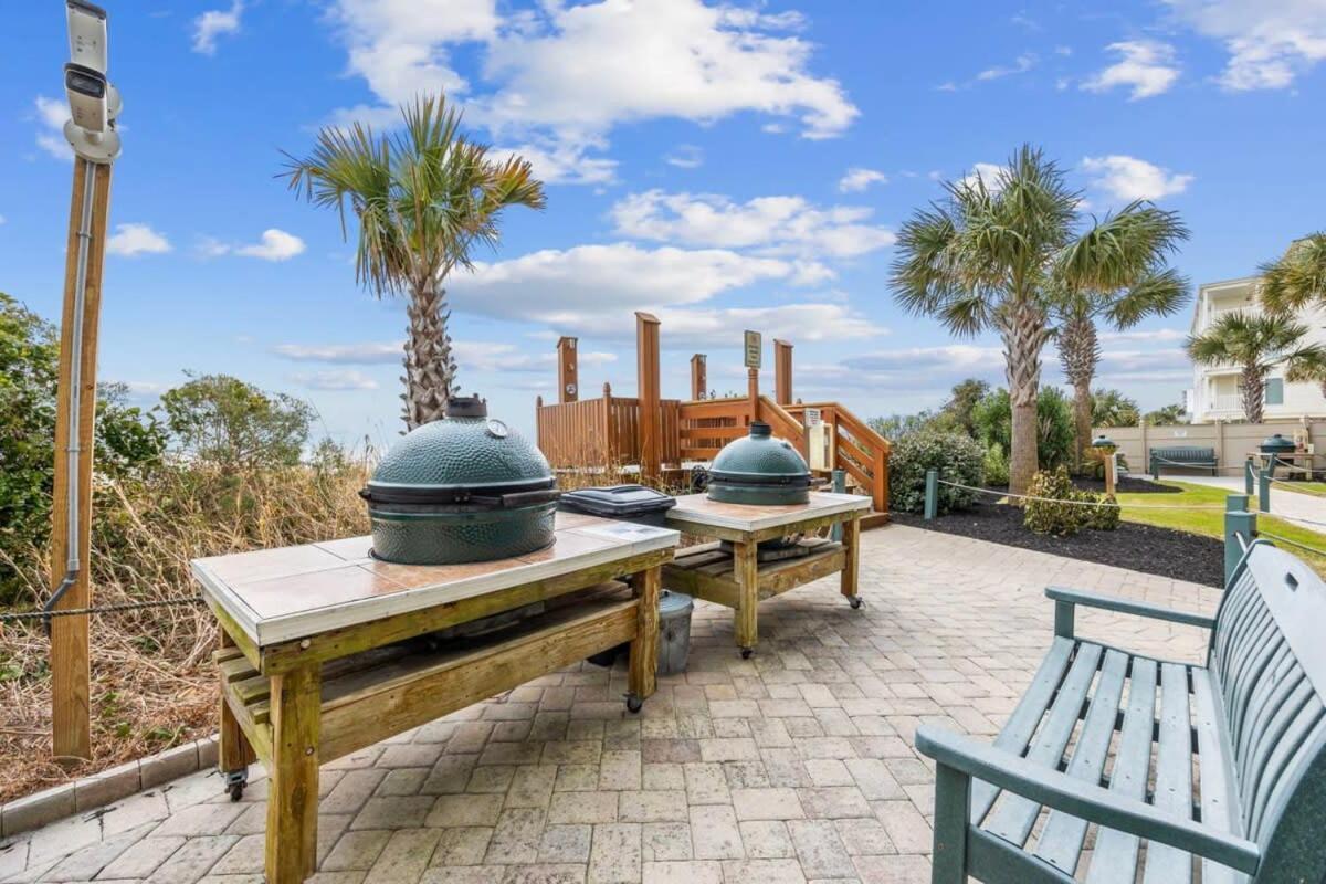 Holiday home Oceanfront Luxury Location W Lazy River Pool Grills *