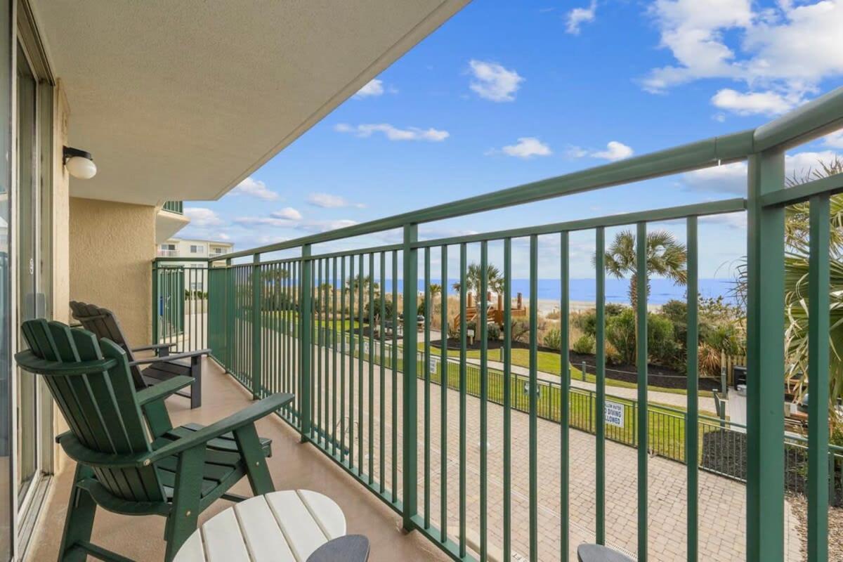 Oceanfront Luxury Location W Lazy River Pool Grills