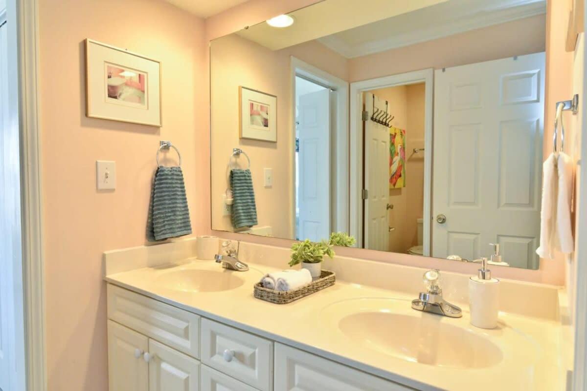 Shorehaven Lakefront & Steps To W Pool And Grill * Myrtle Beach