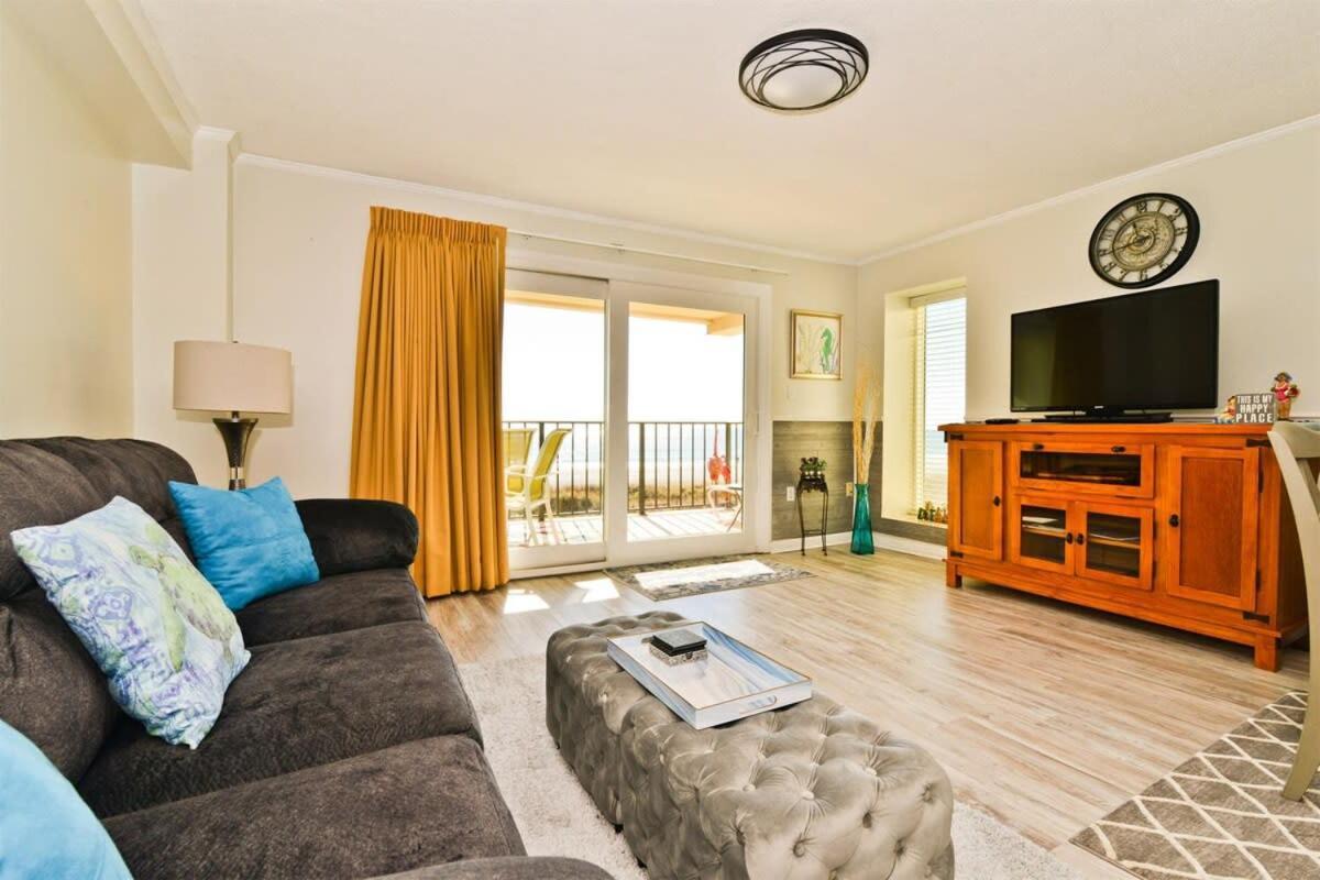 Holiday home Oceanfront W Stunning Views Amenities Galore