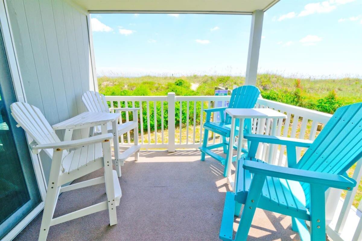 Oceanfront And Modern Location On Ocean Blvd W Pool Holiday home *
