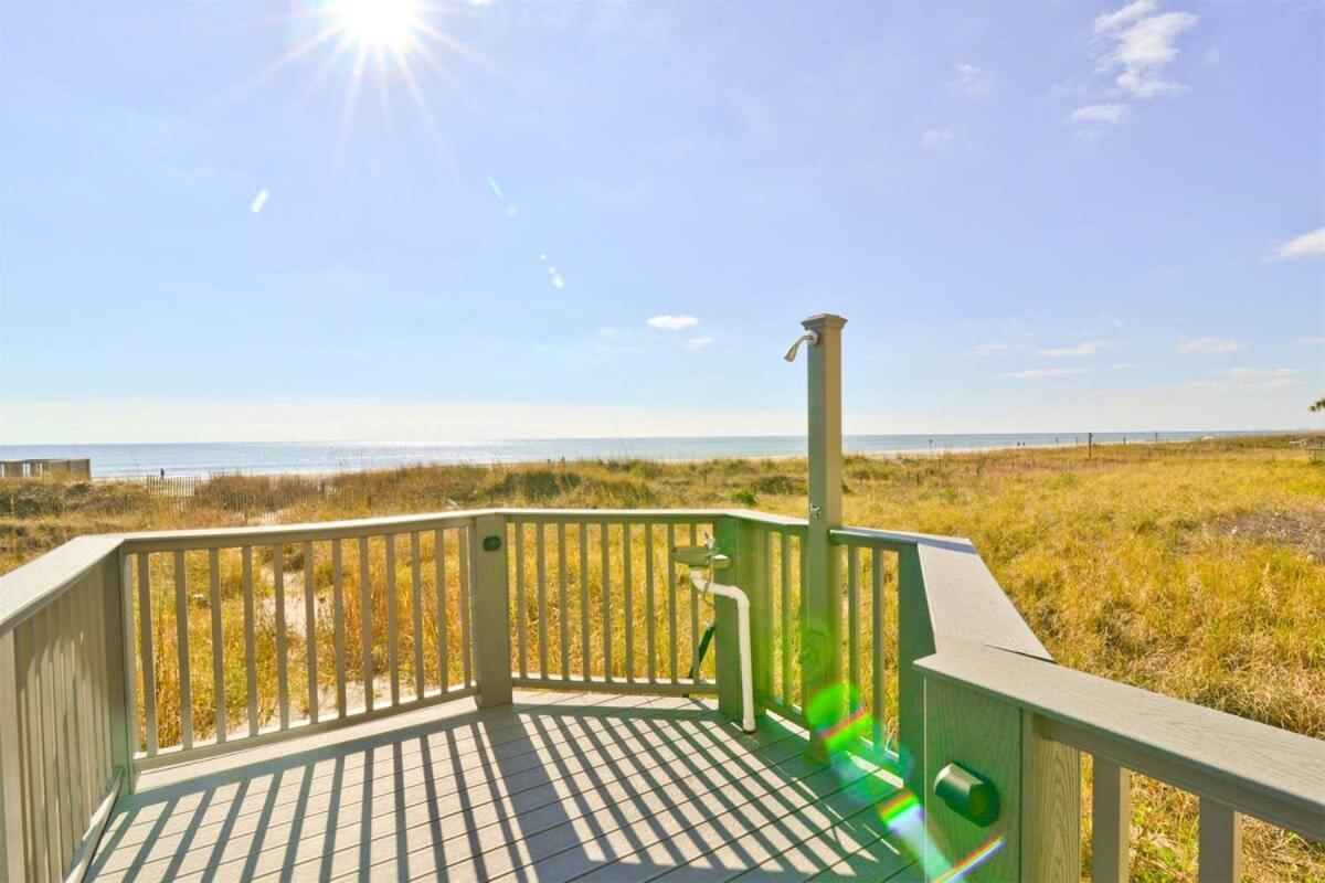 Holiday home Oceanfront W Stunning Views Amenities Galore