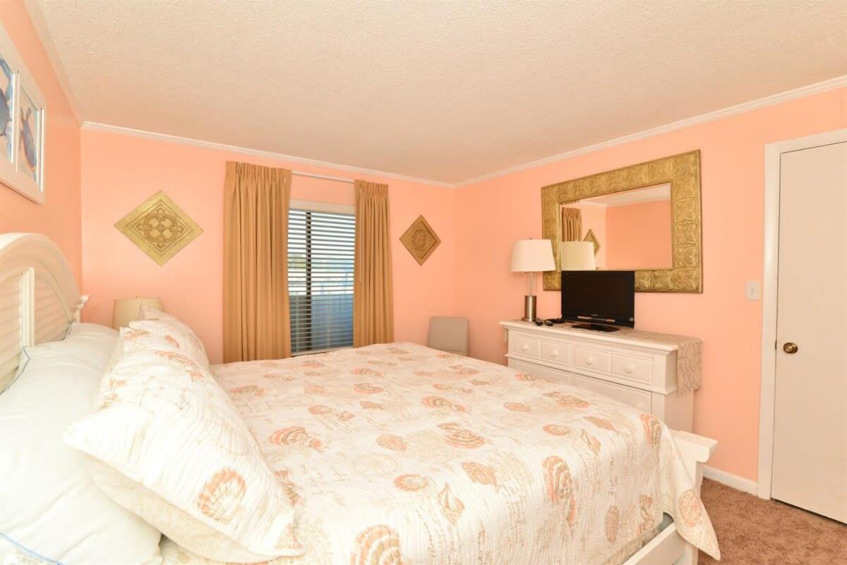 Oceanfront W Stunning Views Amenities Galore Holiday home Myrtle Beach