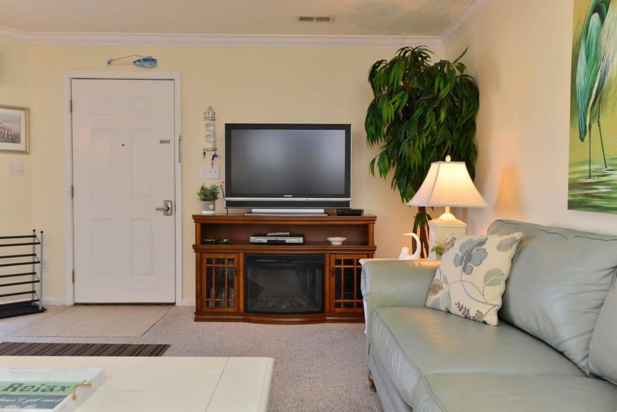 Shorehaven Lakefront & Steps To W Pool And Grill Myrtle Beach
