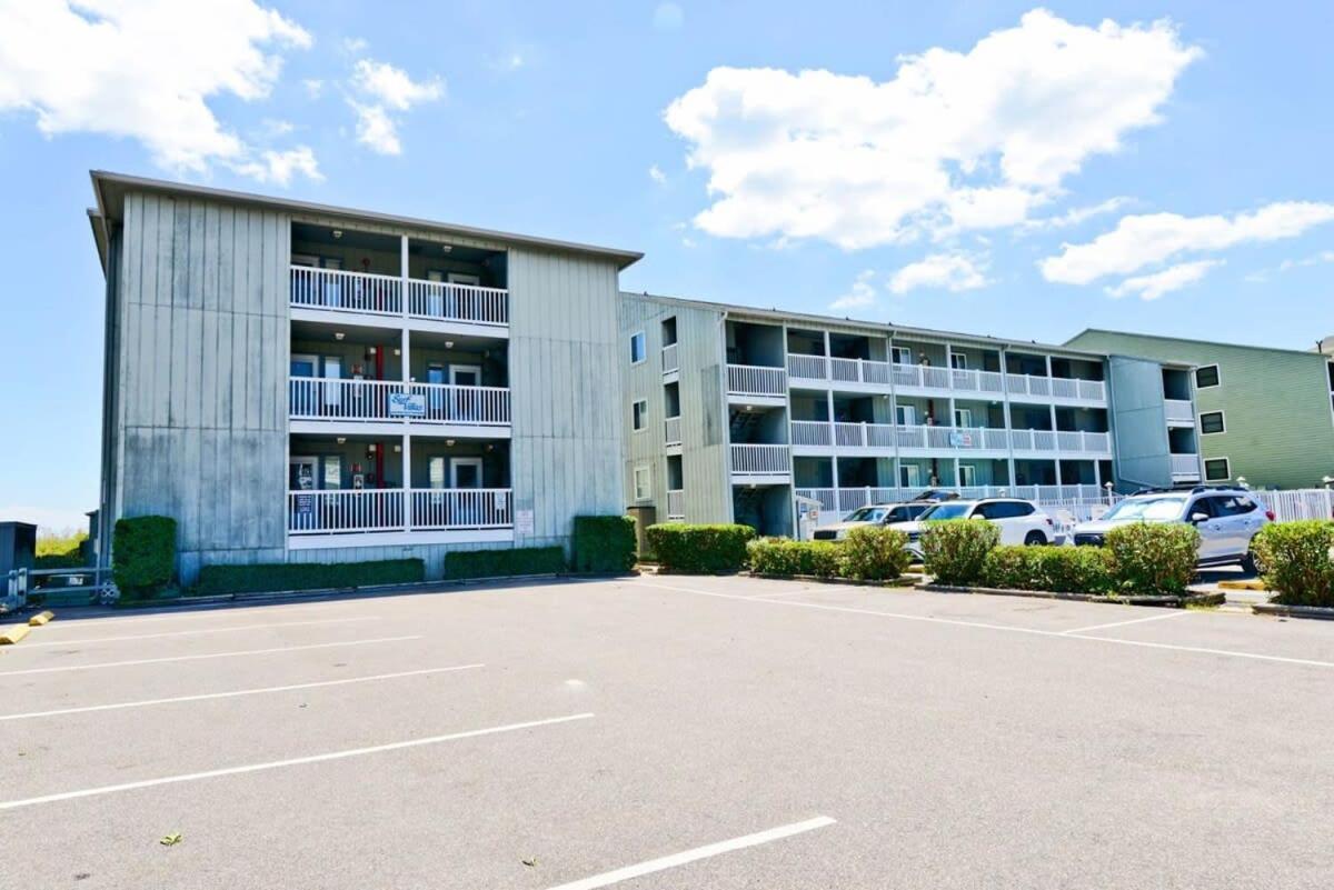 Oceanfront And Modern Location On Ocean Blvd W Pool *