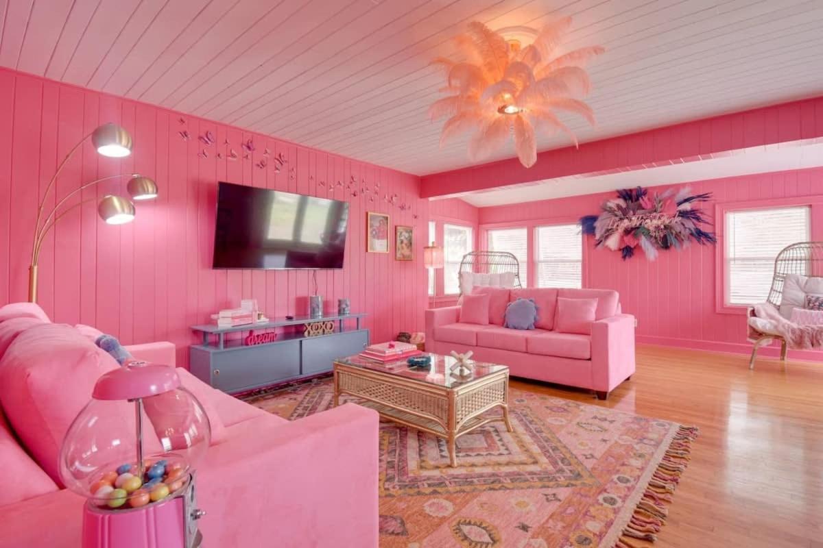 The Pink One-in-a-million Vacation