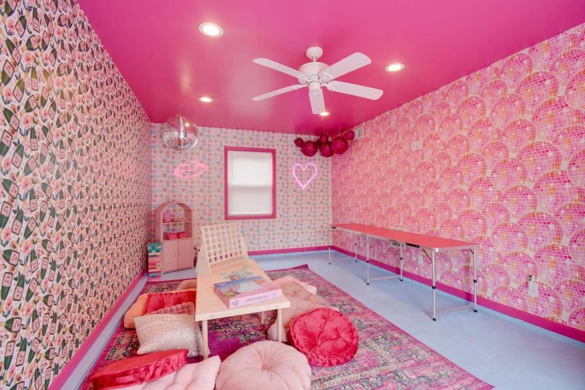 Holiday home The Pink One-in-a-million Vacation *