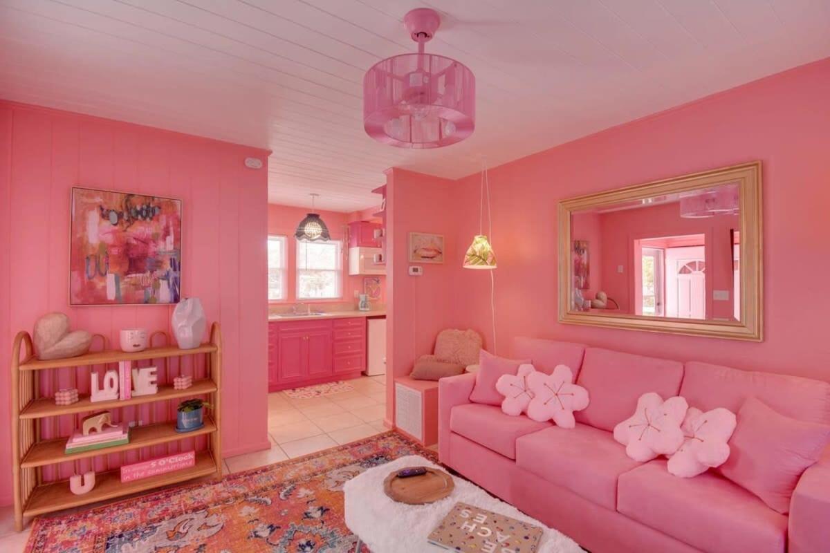 The Pink One-in-a-million Vacation * Myrtle Beach
