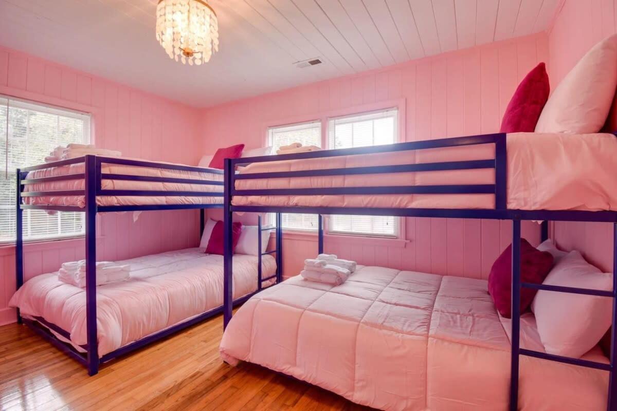 The Pink One-in-a-million Vacation *