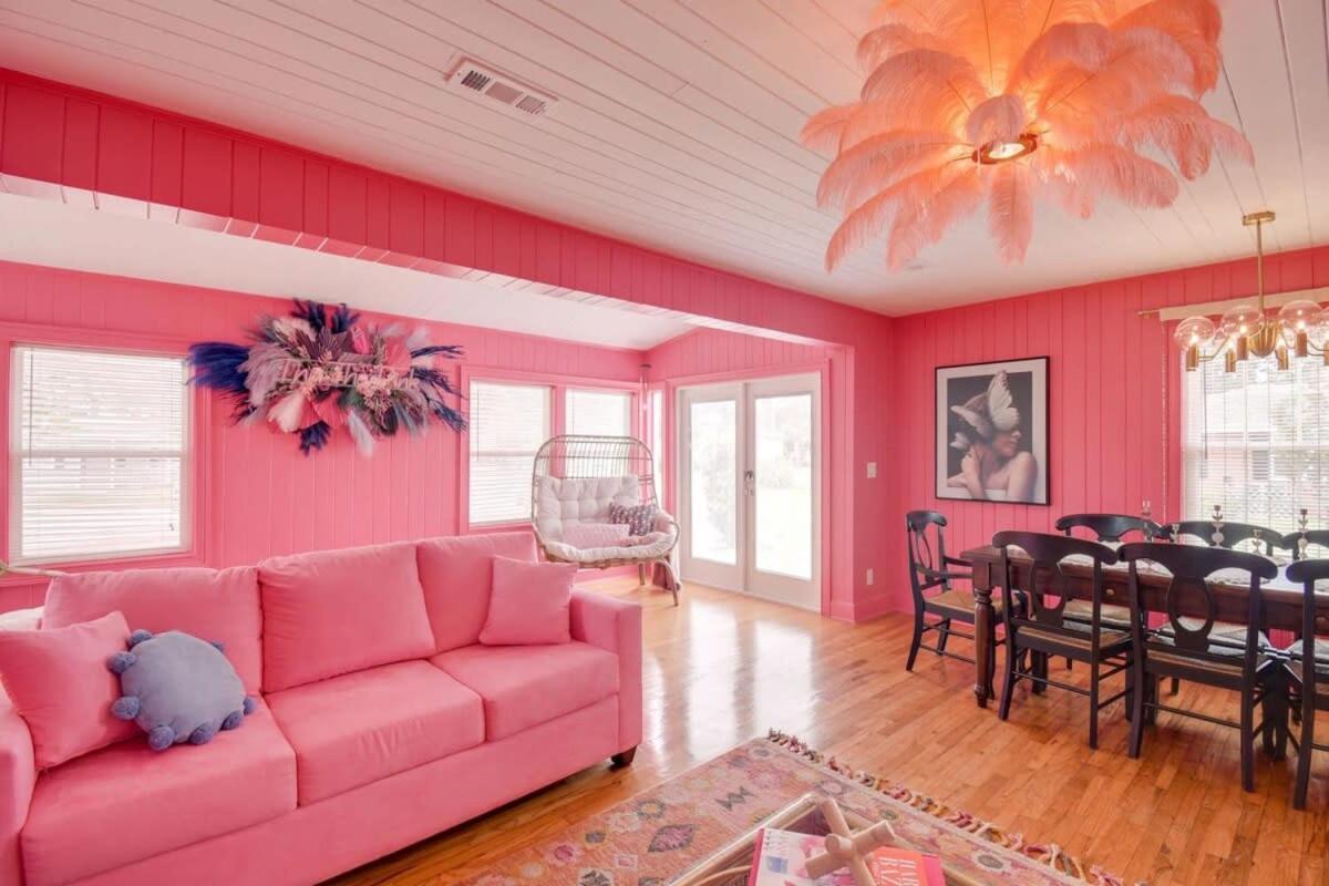 The Pink One-in-a-million Vacation * Myrtle Beach