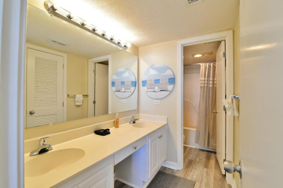 Oceanfront Huge Pools Rated Ocean Creek Holiday home