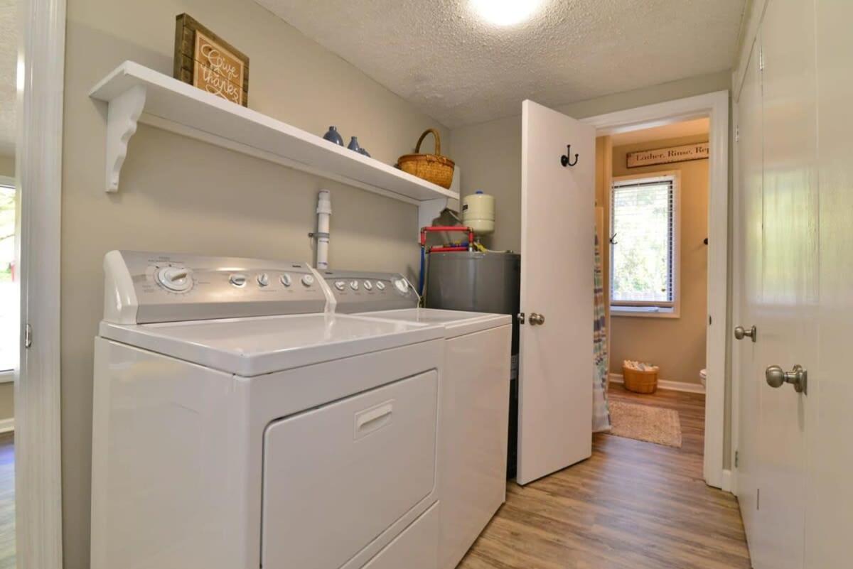 Endless Summer Renovated 100 Feet To With Fenced Yard Grill