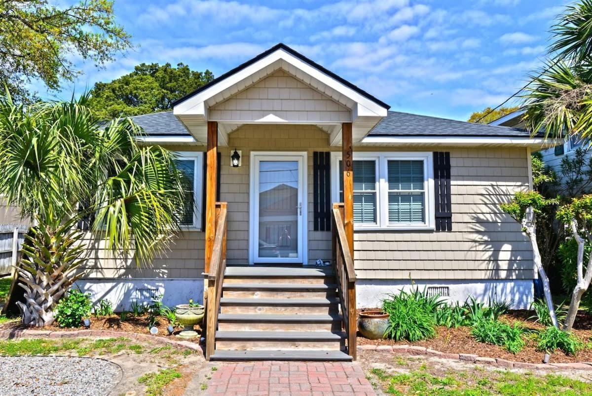 Endless Summer Renovated 100 Feet To With Fenced Yard Grill Holiday home Myrtle Beach
