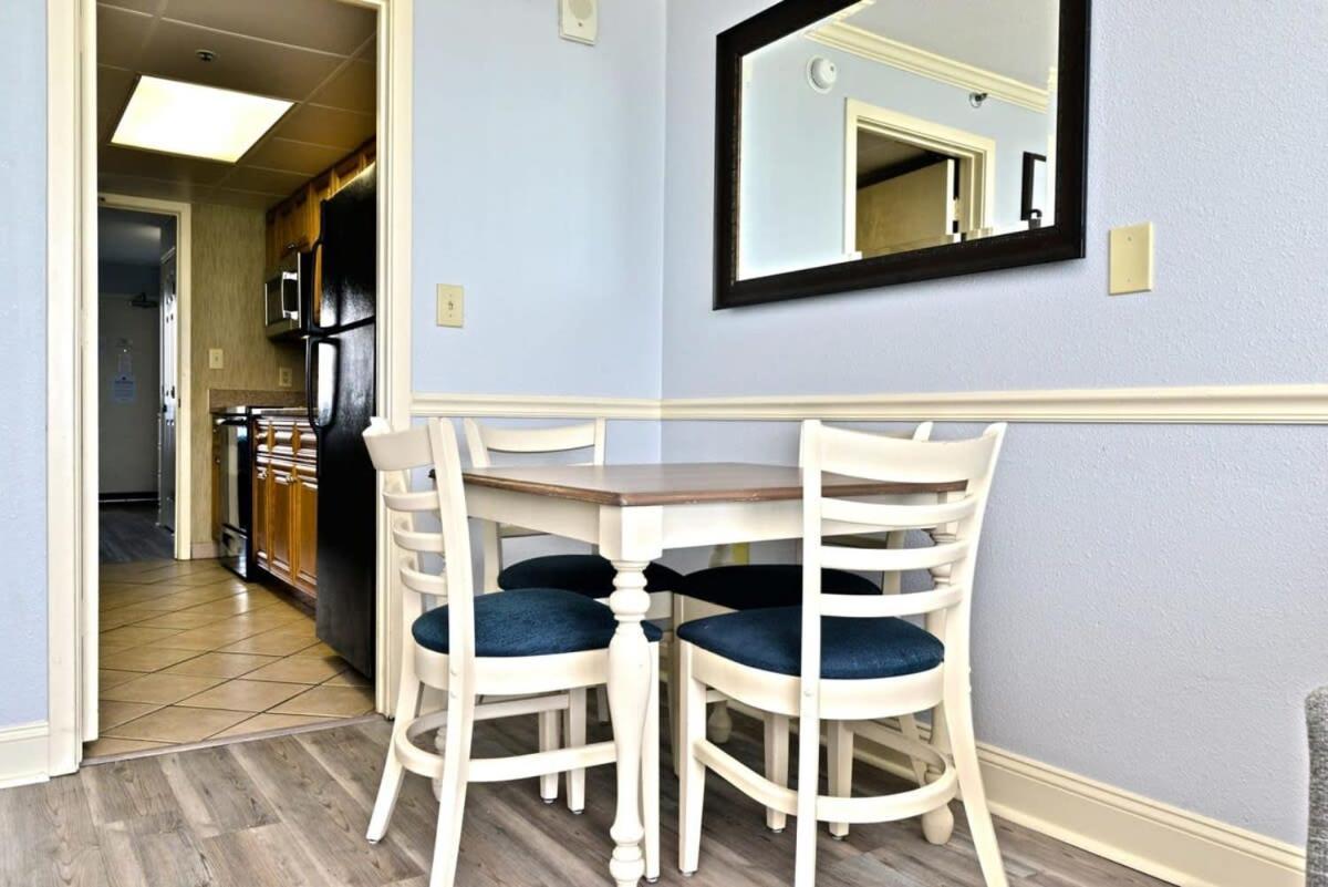 Holiday home Oceanfront Paradise Lazy River Near Boardwalk *