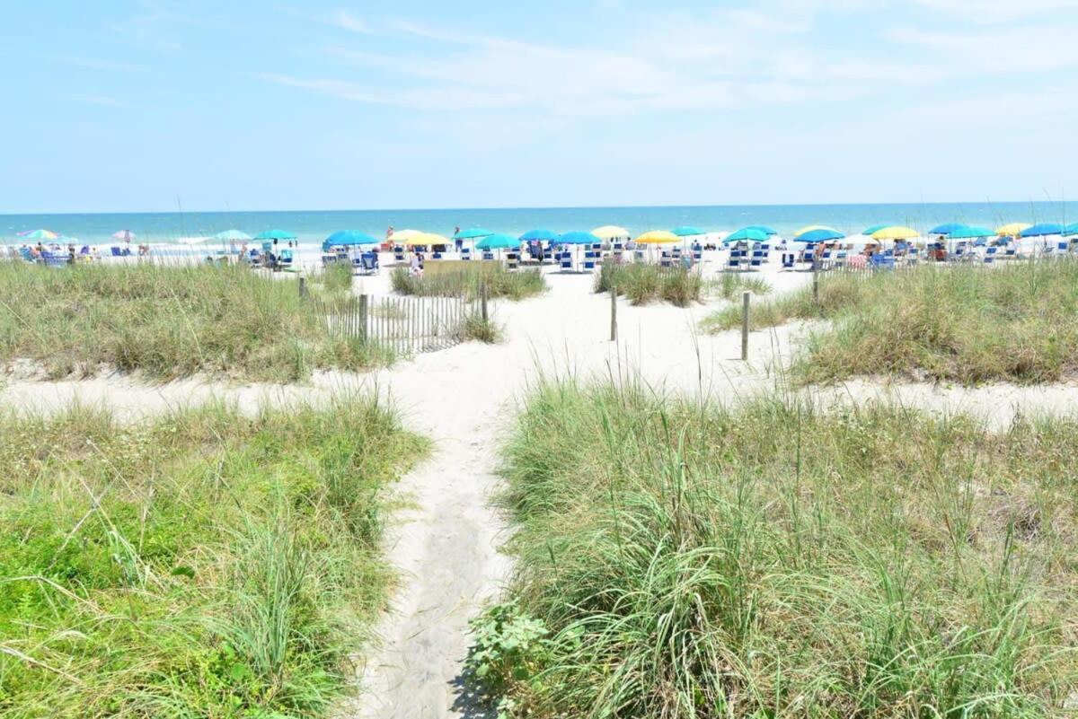 Oceanfront Paradise Lazy River Near Boardwalk Holiday home