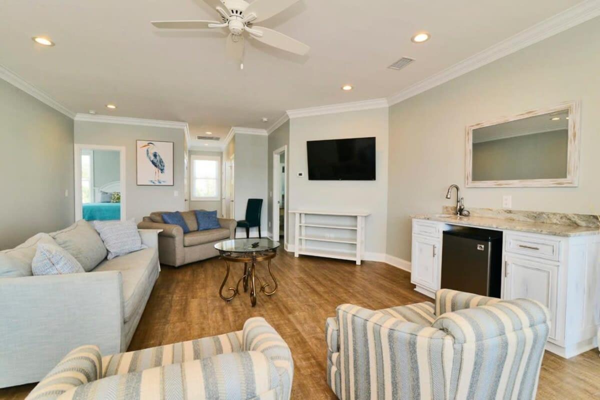 Holiday home Anchor Down Luxury Ocean View House W Pool