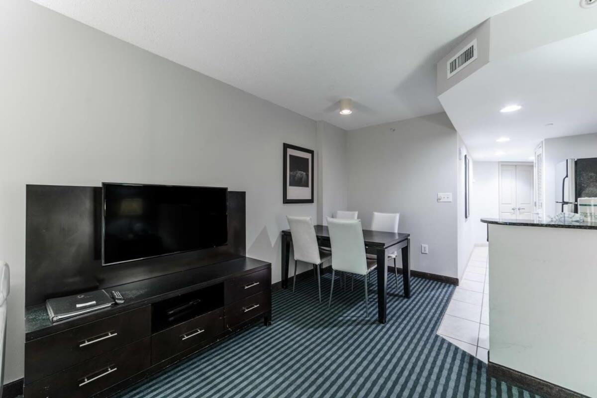 Ocean Front - Oceans One 1706 Holiday home Myrtle Beach