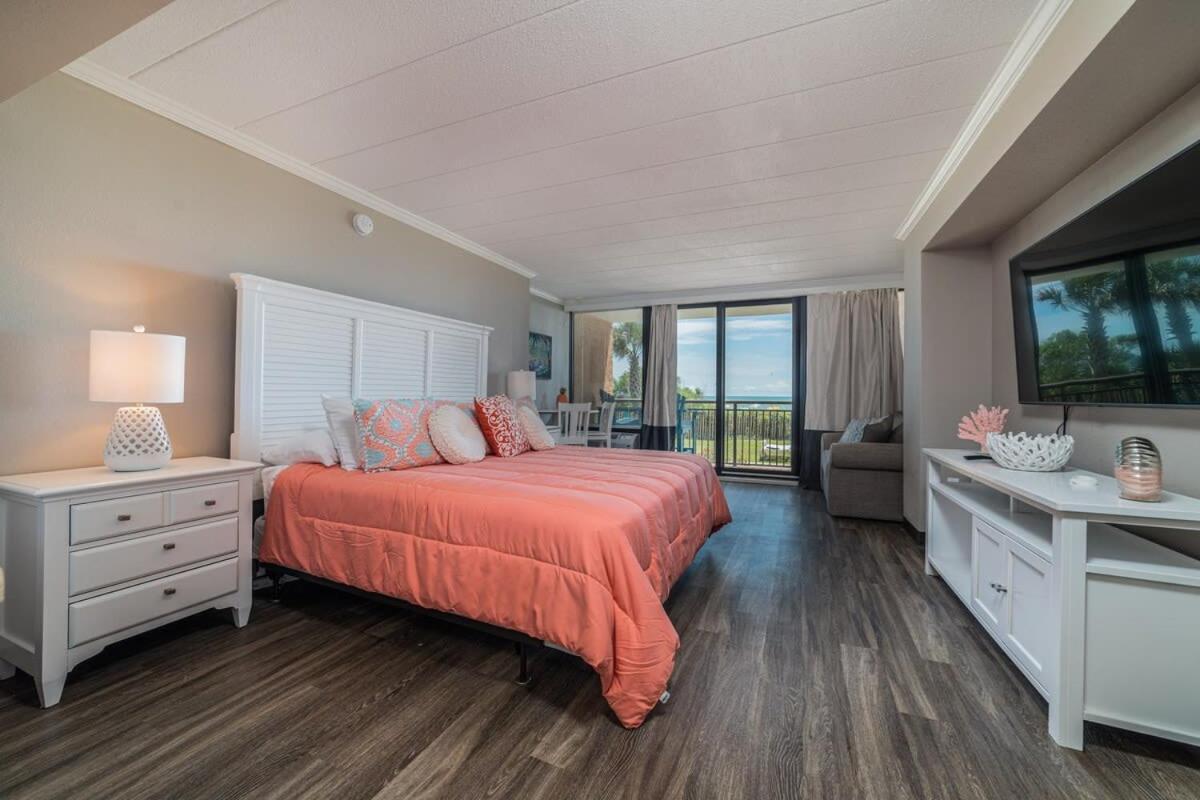 Ground Floor Ocean Front - Caravelle 124