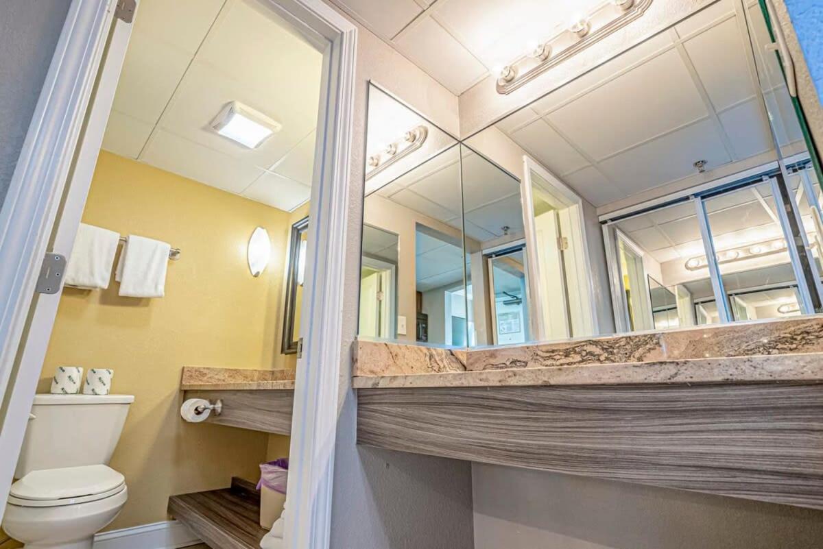 Holiday home Great 1st Floor Unit That Looks Right Out Onto The With Direct Access Myrtle Beach