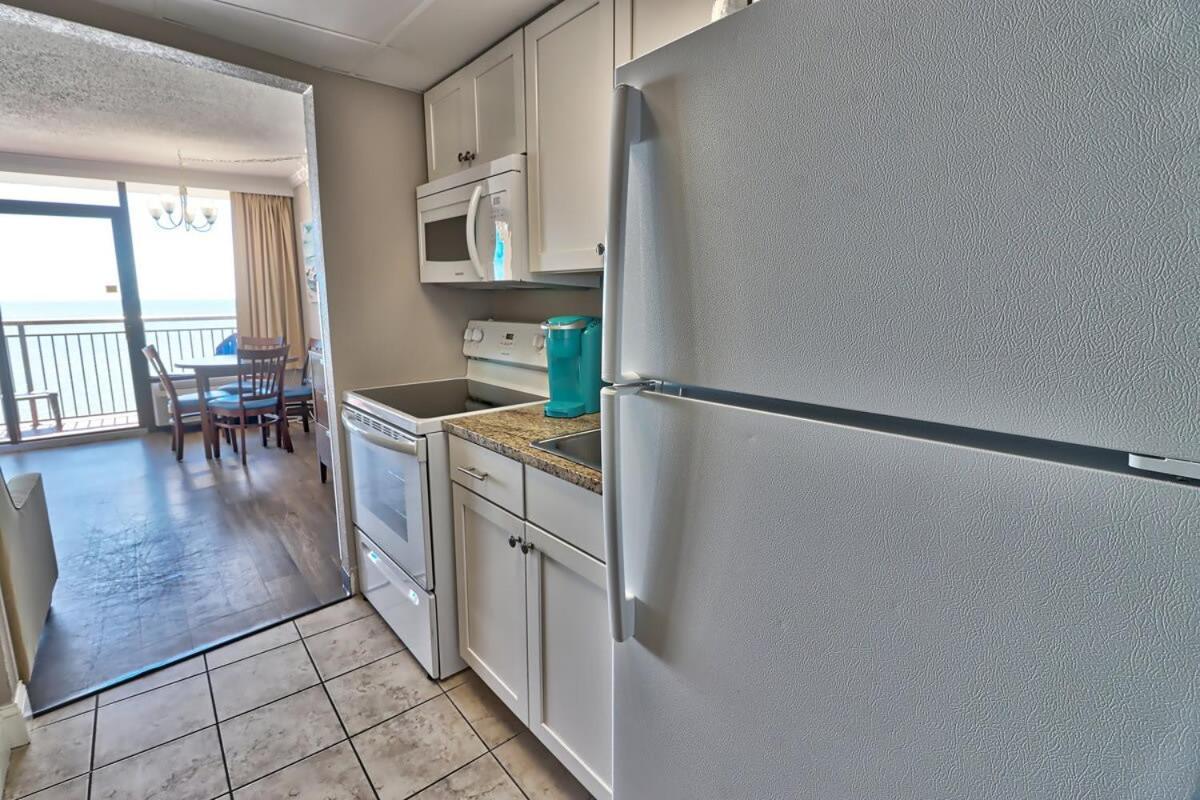 Oceanfront - Caravelle 11th Floor Holiday home