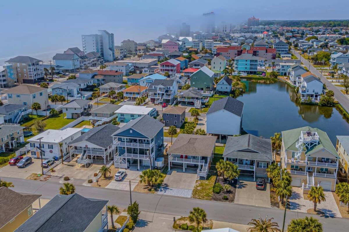 Coconut Flats Duplex- Upstairs- *
