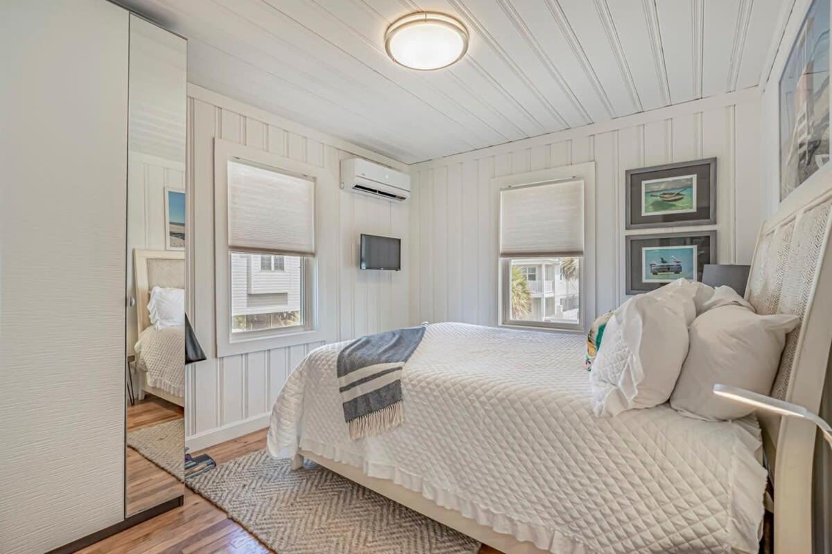 Coconut Flats Duplex- Upstairs- Holiday home *