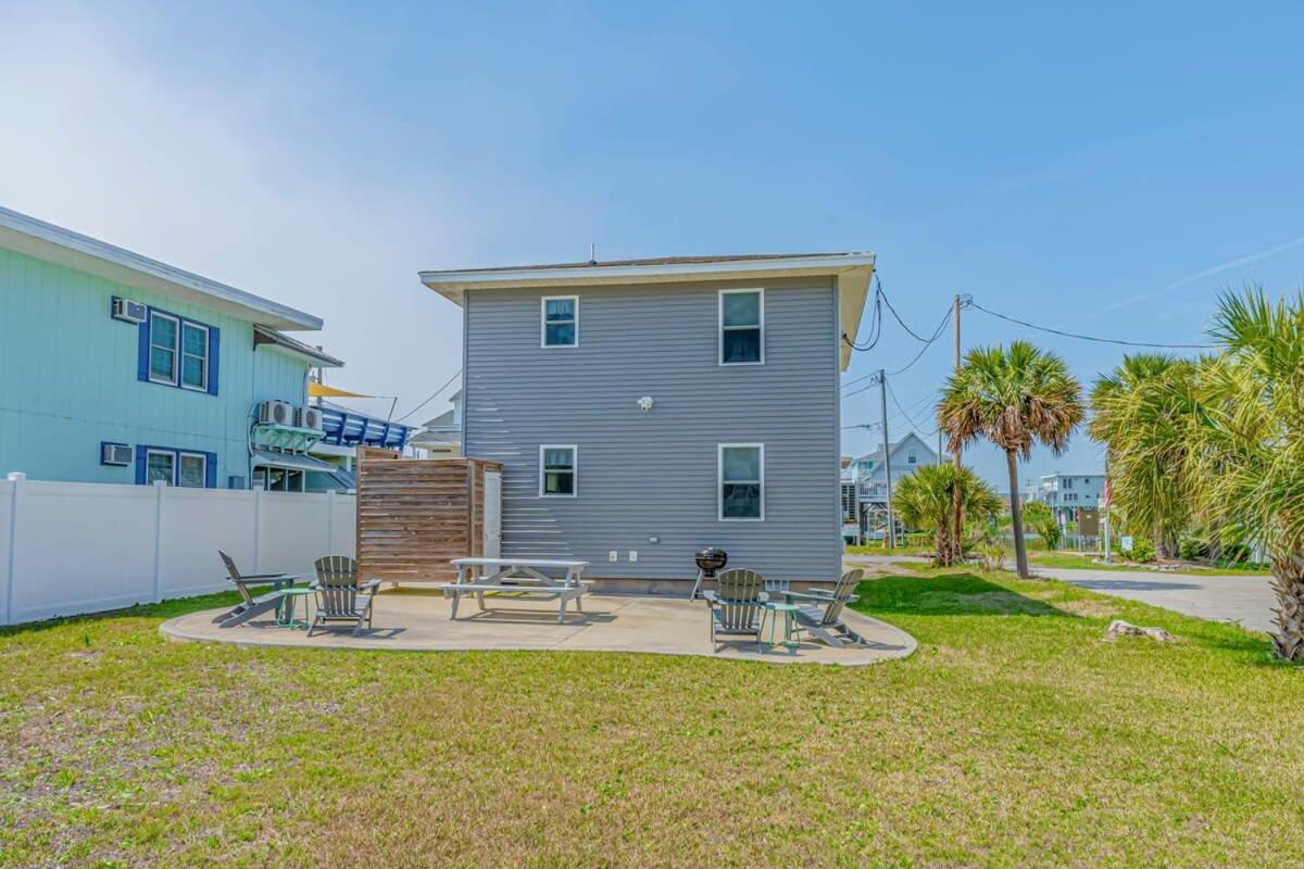 Coconut Flats Duplex- Upstairs- Holiday home