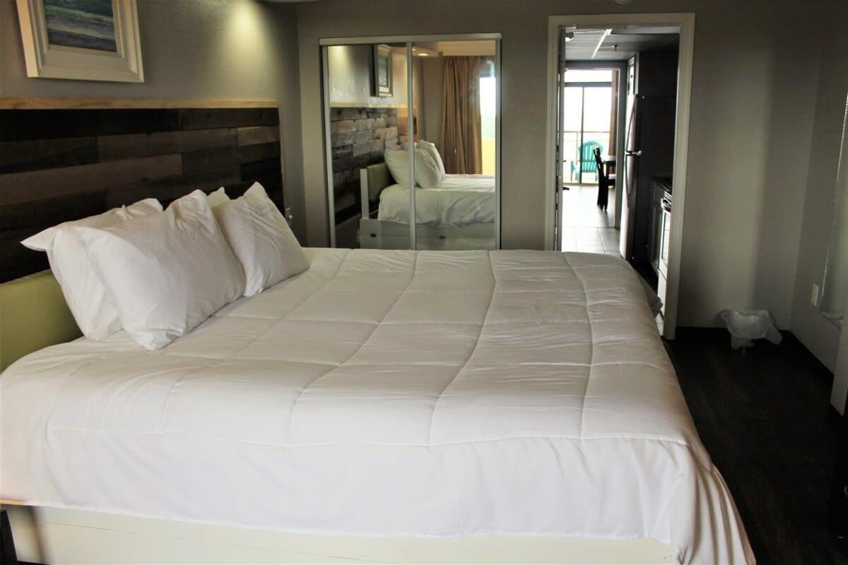Ocean Front Views Caravelle 1138 Holiday home *