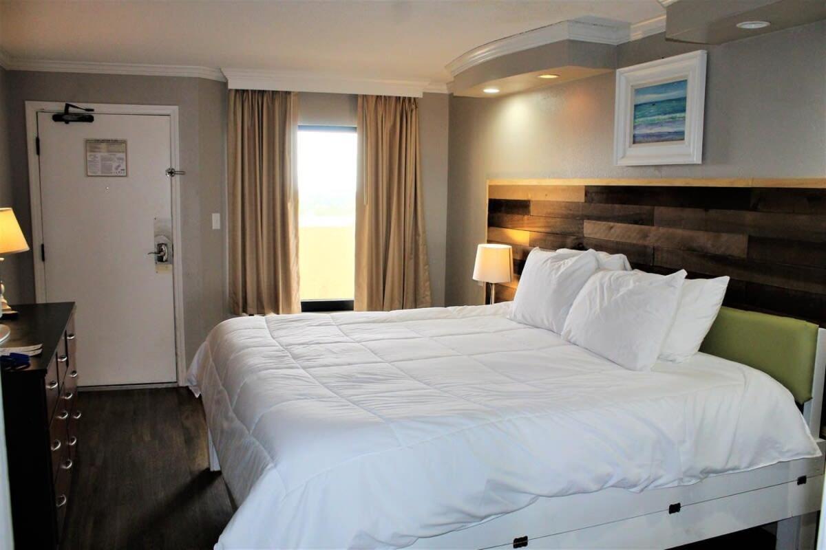 Holiday home Ocean Front Views Caravelle 1138